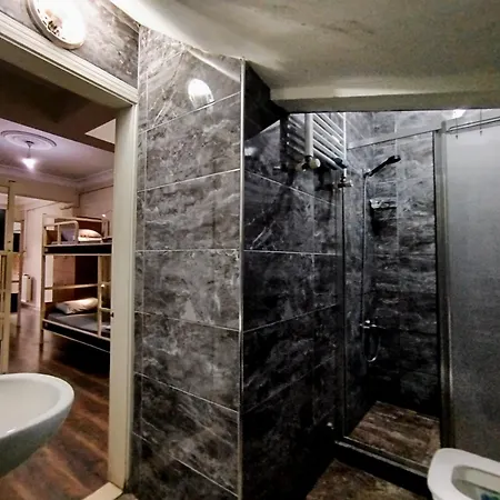 Хостел Ivy Cafe