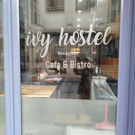 Hostel Ivy Cafe *