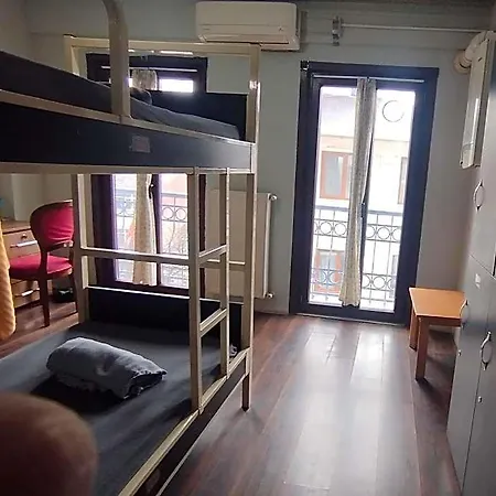 Hostel Ivy Cafe