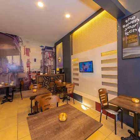 Auberge de jeunesse Ivy Cafe *