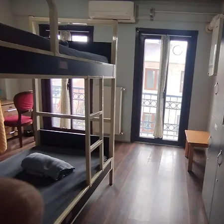 Ivy Cafe Hostel