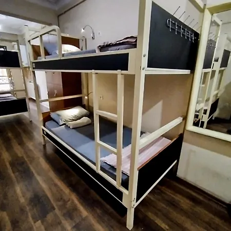Taksim Ivy Hostal *